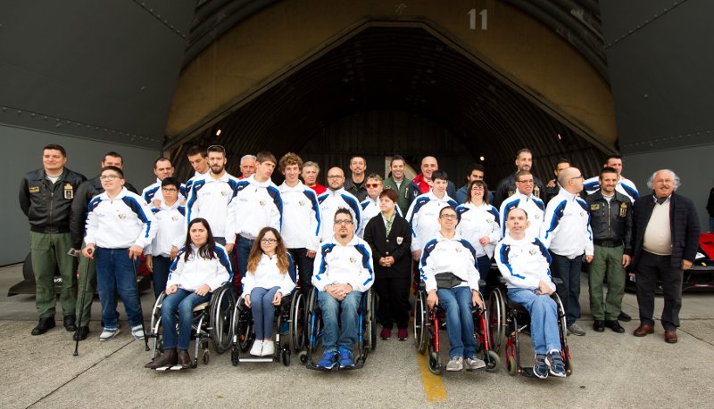 Rivolto 9 novembre 2017 foto Fai Sport con piloti frecce tricolori